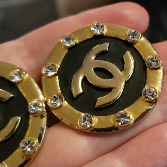 Chanel LARGE Vintage Gold-Plated Strass Crystal Interlocking CC Clip - Picture 4 of 16